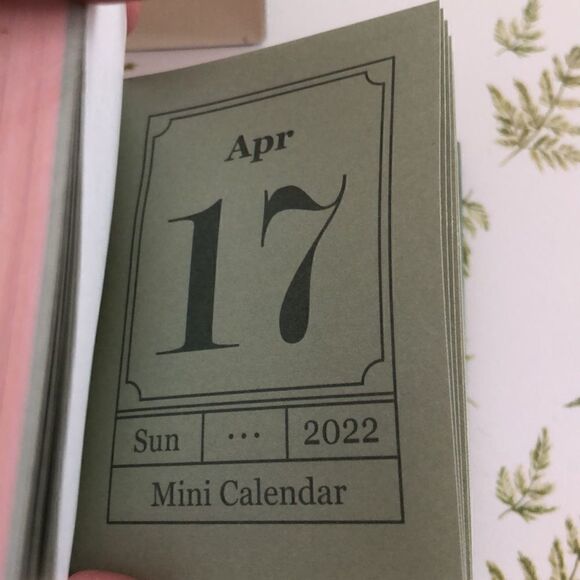 Mini Books calendar 2022 with 365 days journaling - Picture 6 of 7